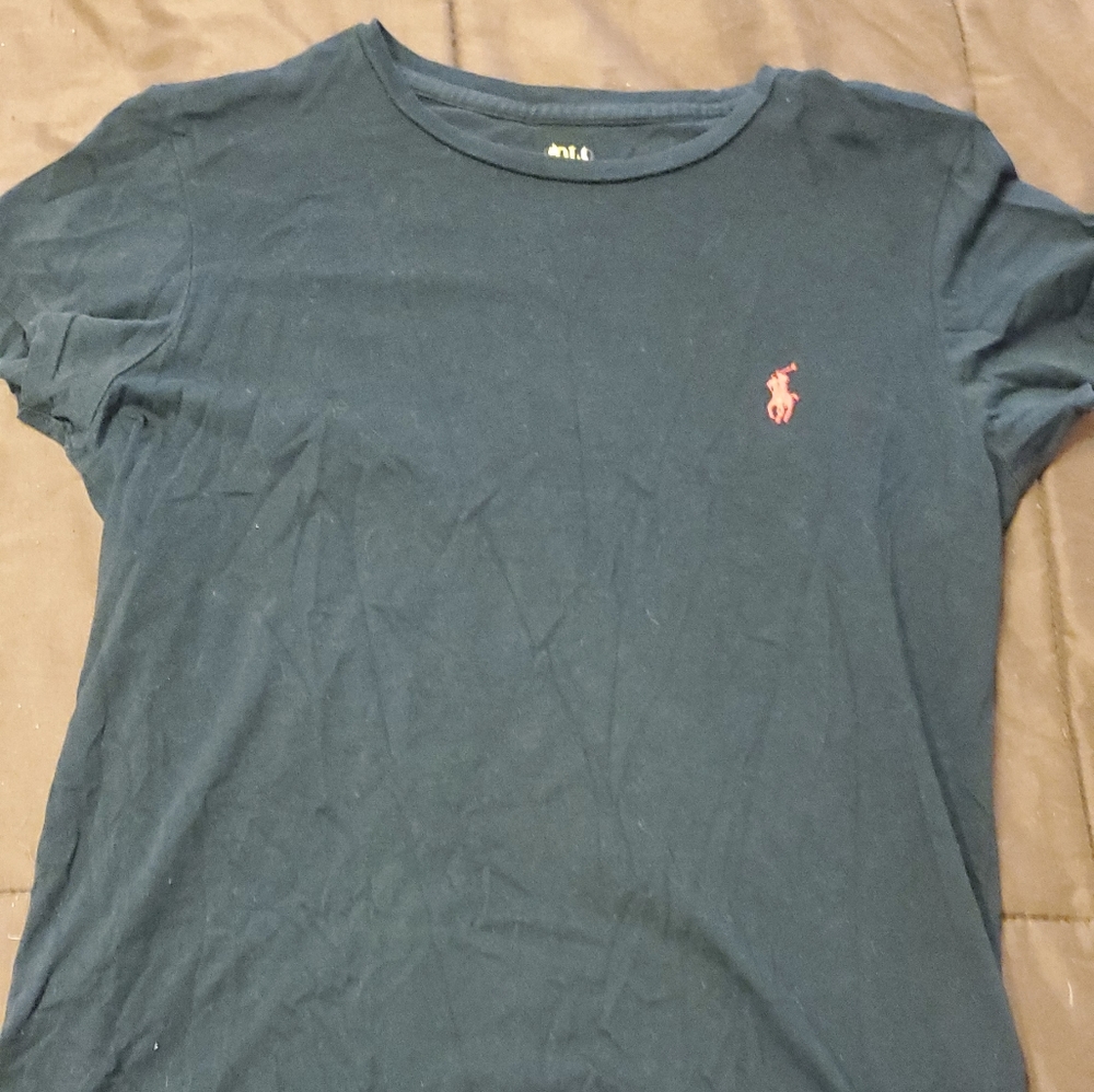Black t-shirt